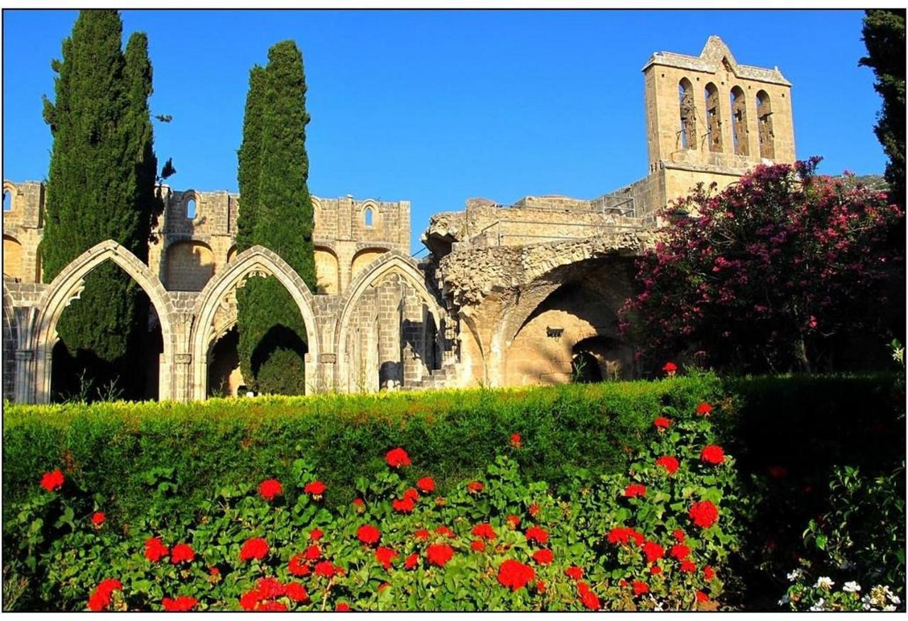 Bellapais Abbey Boutique Hotel 키레니아 외부 사진
